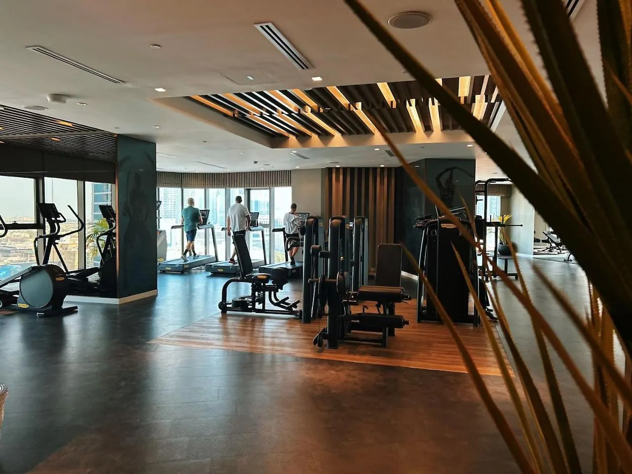 Burj Khalifa View With 5-Star Luxurious Amenities Apartment Dubai