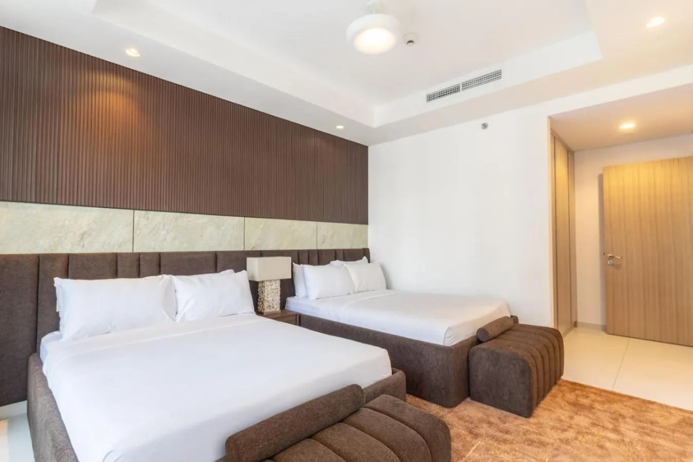Burj Khalifa View With 5-Star Luxurious Amenities Apartment Dubai