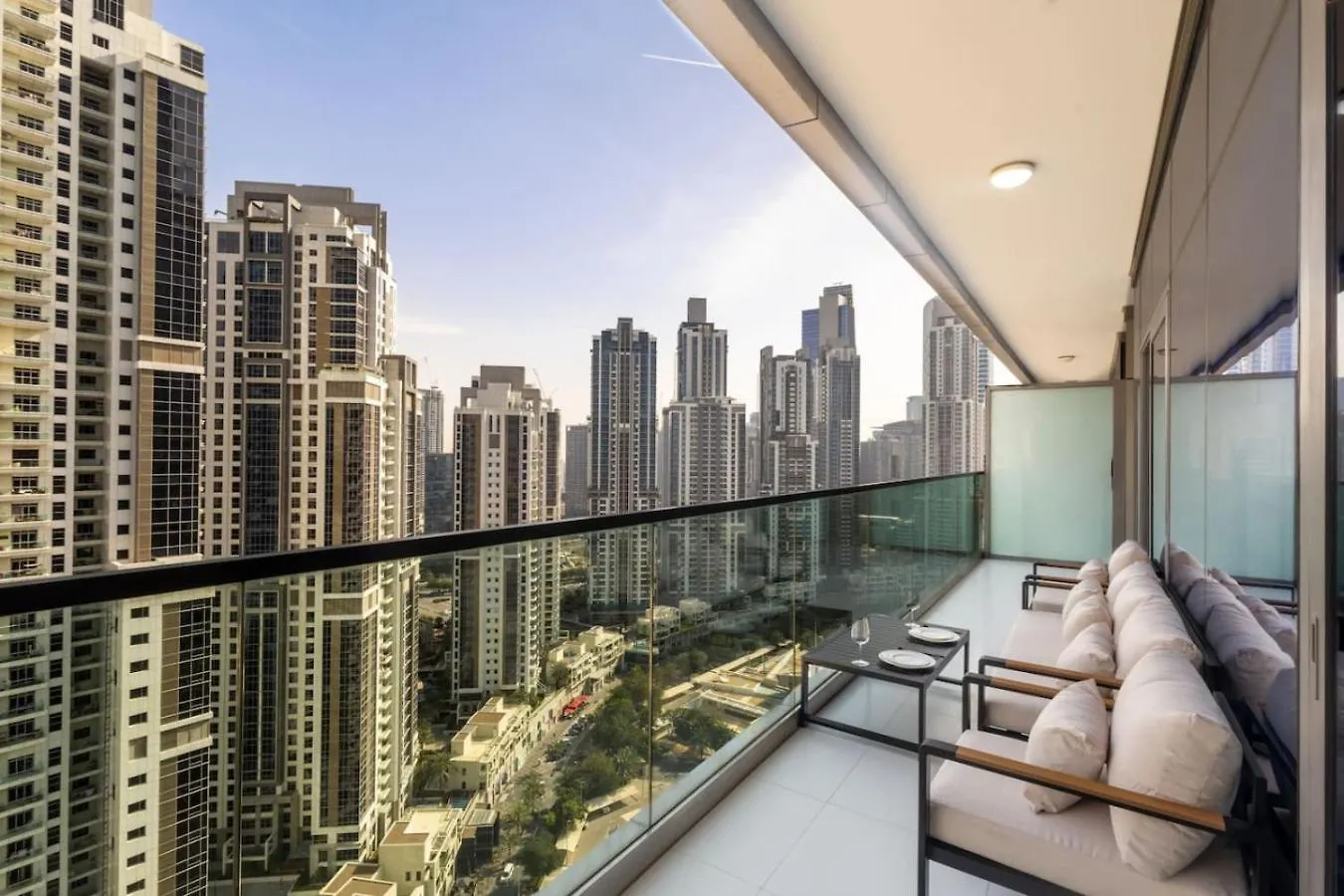 Burj Khalifa View With 5-Star Luxurious Amenities Apartment Dubai