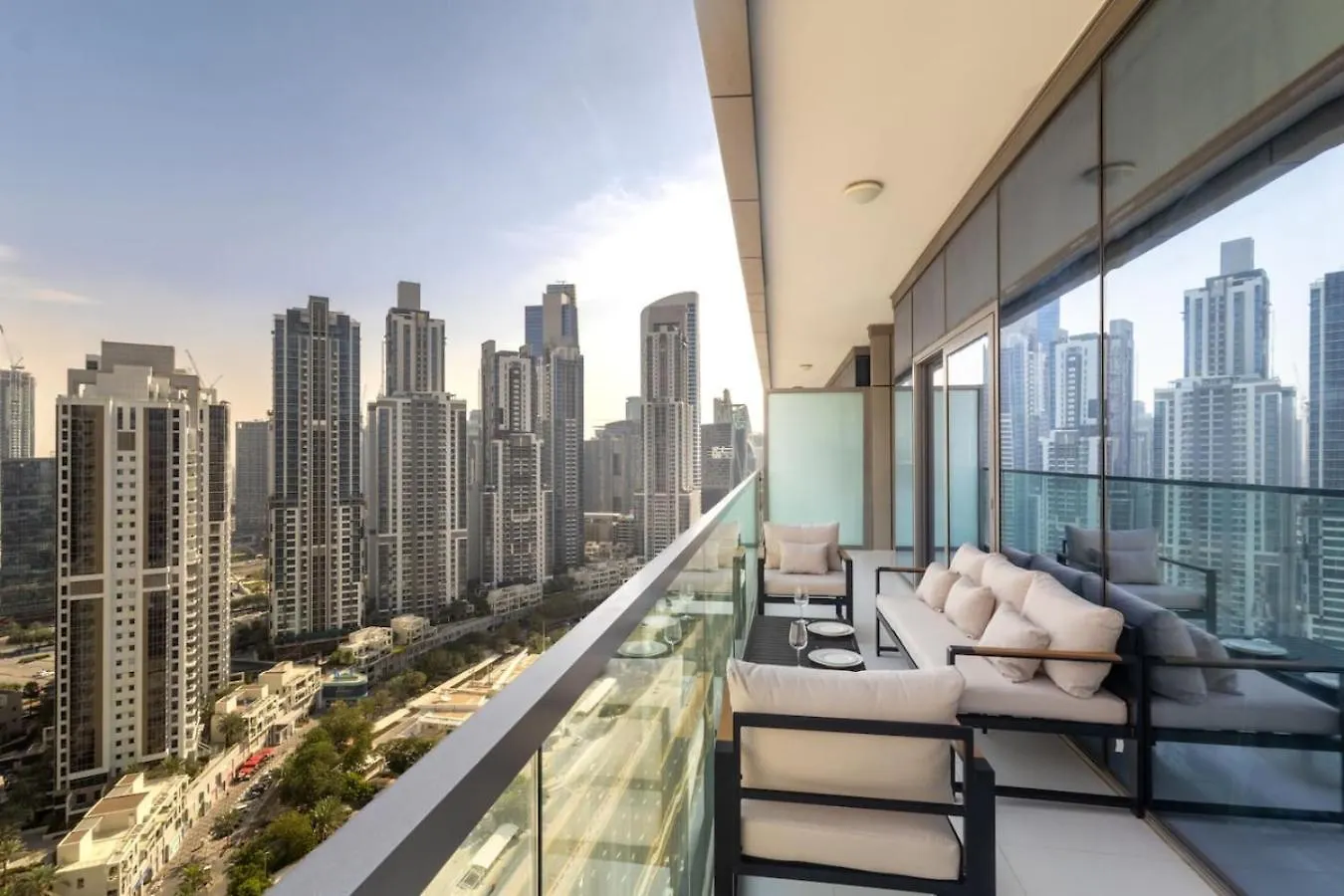 Burj Khalifa View With 5-Star Luxurious Amenities Apartment Dubai